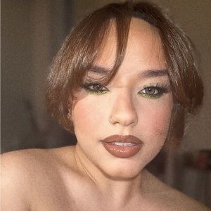 Meet your Posher, Natasha